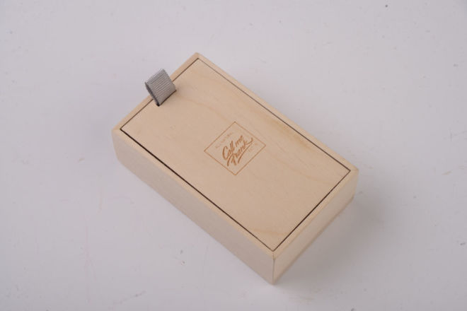 drvena kutija za čvrsti parfem