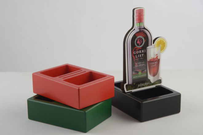 MENU HOLDER WITH SUGAR COMPARTMENTS